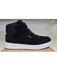 Bernumode | Viking: Eagle Warm GTX 1V - Зимние городские ботинки для детей, непромокаемые с GORE-TEX 73,97 € Eagle Warm GTX — это зимние кроссовки средней длины из высококачественных материалов, сочетающие в себе комфорт и городской стиль. Высококачественная замшевая кожа снаружи оснащена мембраной Gore-Tex для защиты от воды и флисовой подкладкой для дополнительного тепла в холодную погоду. Эластичные шнурки и ремешок на липучке позволяют легко входить и выходить из обуви. Светоотражающие детали повышают видимость в темное время суток, а резиновая подошва с уникальным рисунком протектора обеспечивает хорошее сцепление на скользких поверхностях.
Размерная таблица
42=28 cm
43=28,7 cm
 Bernumode | Viking: Eagle Warm GTX 1V - Зимние городские ботинки для детей, непромокаемые с GORE-TEX 73,97 € Eagle Warm GTX — это зимние кроссовки средней длины из высококачественных материалов, сочетающие в себе комфорт и городской стиль. Высококачественная замшевая кожа снаружи оснащена мембраной Gore-Tex для защиты от воды и флисовой подкладкой для дополнительного тепла в холодную погоду. Эластичные шнурки и ремешок на липучке позволяют легко входить и выходить из обуви. Светоотражающие детали повышают видимость в темное время суток, а резиновая подошва с уникальным рисунком протектора обеспечивает хорошее сцепление на скользких поверхностях.
Размерная таблица
42=28 cm
43=28,7 cm