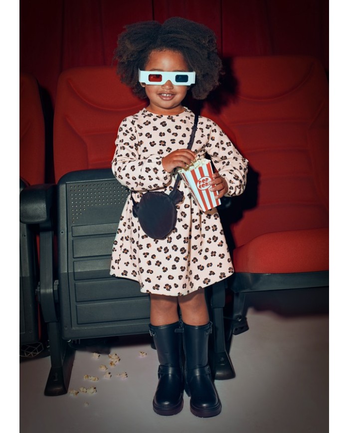 Bernumode | Mayoral: Fleece dress for girl €32.64 Girls’ dress with puffed sleeves and a round neckline. Waist-cut design with an invisible back zipper. Made with a combination of fabrics to create a unique and special look. Front pockets are decorative. Features metallic appliques and a plaid pattern for a stylish and elegant appearance. Bernumode | Mayoral: Fleece dress for girl €32.64 Girls’ dress with puffed sleeves and a round neckline. Waist-cut design with an invisible back zipper. Made with a combination of fabrics to create a unique and special look. Front pockets are decorative. Features metallic appliques and a plaid pattern for a stylish and elegant appearance.