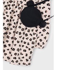 Bernumode | Mayoral: Fleece dress for girl €32.64 Girls’ dress with puffed sleeves and a round neckline. Waist-cut design with an invisible back zipper. Made with a combination of fabrics to create a unique and special look. Front pockets are decorative. Features metallic appliques and a plaid pattern for a stylish and elegant appearance. Bernumode | Mayoral: Fleece dress for girl €32.64 Girls’ dress with puffed sleeves and a round neckline. Waist-cut design with an invisible back zipper. Made with a combination of fabrics to create a unique and special look. Front pockets are decorative. Features metallic appliques and a plaid pattern for a stylish and elegant appearance.