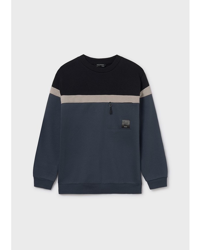 Bernumode | Mayoral: Байка на мальчика 25,54 € Свитшот для мальчика с длинными рукавами и круглым вырезом. Оснащён передними карманами для удобства. Элементы декора включают контрастные вставки и рельефный узор (embossed), создавая стильный и практичный вариант для повседневной носки.
 Bernumode | Mayoral: Байка на мальчика 25,54 € Свитшот для мальчика с длинными рукавами и круглым вырезом. Оснащён передними карманами для удобства. Элементы декора включают контрастные вставки и рельефный узор (embossed), создавая стильный и практичный вариант для повседневной носки.