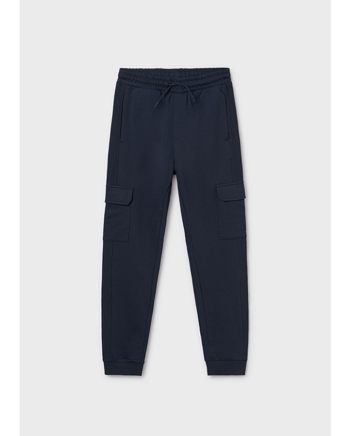 Bernumode | Mayoral: Спортивные брюки с карманами на мальчика 25,54 € Карго-брюки для мальчика с длинными штанинами, свободным верхом и заниженной линией талии. Эластичная талия с шнурком и резинка внизу обеспечивают удобную посадку. Модель оснащена функциональными передними и боковыми карманами. Однотонный дизайн делает брюки универсальными для повседневной носки.
 Bernumode | Mayoral: Спортивные брюки с карманами на мальчика 25,54 € Карго-брюки для мальчика с длинными штанинами, свободным верхом и заниженной линией талии. Эластичная талия с шнурком и резинка внизу обеспечивают удобную посадку. Модель оснащена функциональными передними и боковыми карманами. Однотонный дизайн делает брюки универсальными для повседневной носки.