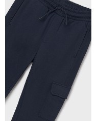 Bernumode | Mayoral: Спортивные брюки с карманами на мальчика 25,54 € Карго-брюки для мальчика с длинными штанинами, свободным верхом и заниженной линией талии. Эластичная талия с шнурком и резинка внизу обеспечивают удобную посадку. Модель оснащена функциональными передними и боковыми карманами. Однотонный дизайн делает брюки универсальными для повседневной носки.
 Bernumode | Mayoral: Спортивные брюки с карманами на мальчика 25,54 € Карго-брюки для мальчика с длинными штанинами, свободным верхом и заниженной линией талии. Эластичная талия с шнурком и резинка внизу обеспечивают удобную посадку. Модель оснащена функциональными передними и боковыми карманами. Однотонный дизайн делает брюки универсальными для повседневной носки.