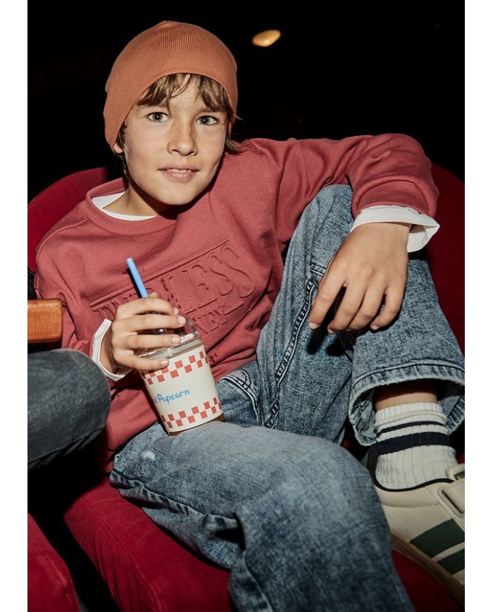 Bernumode | Mayoral: Wide fit denim pants for boys €27.19 Unisex jeans with zip and button closure. Adjustable elastic waistband with inner buttons for a better fit. Made from comfortable denim fabric, perfect for everyday outfits. Functional front and back pockets. Decorated with ripped details. A versatile unisex design thanks to its neutral tones and classic shape.By choosing our cotton products, you are supporting our investment in the Better Cotton initiative, which helps promote more sustainable cotton farming. Bernumode | Mayoral: Wide fit denim pants for boys €27.19 Unisex jeans with zip and button closure. Adjustable elastic waistband with inner buttons for a better fit. Made from comfortable denim fabric, perfect for everyday outfits. Functional front and back pockets. Decorated with ripped details. A versatile unisex design thanks to its neutral tones and classic shape.By choosing our cotton products, you are supporting our investment in the Better Cotton initiative, which helps promote more sustainable cotton farming.