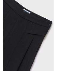 Bernumode | Mayoral: Relax long denim pants for girl €27.19 Girl's pants with adjustable elastic waistband and buttons for a perfect fit. Comfortable denim fabric, versatile for daily outfits. Design with multiple pockets.
