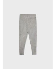 Bernumode | Mayoral: Вязаные леггинсы на девочку 18,10 € Леггинсы для девочки с эластичным поясом, выполненные из мягкой трикотажной ткани. Модель украшена милым бантом, обеспечивая комфорт и стиль для повседневной носки.
