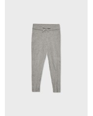 Bernumode | Mayoral: Вязаные леггинсы на девочку 18,10 € Леггинсы для девочки с эластичным поясом, выполненные из мягкой трикотажной ткани. Модель украшена милым бантом, обеспечивая комфорт и стиль для повседневной носки.
