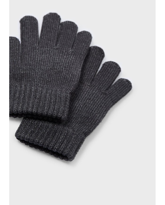 Bernumode | Mayoral: Перчатки детские 5,37 € Парные перчатки для мальчика, идеально защищают руки в холодные дни. Мягкий и комфортный материал обеспечивает тепло и удобство при носке.
 Bernumode | Mayoral: Перчатки детские 5,37 € Парные перчатки для мальчика, идеально защищают руки в холодные дни. Мягкий и комфортный материал обеспечивает тепло и удобство при носке.