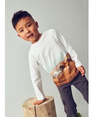 Bernumode | Mayoral: L/s t-shirt for boy €13.64 Long-sleeve T-shirt for boys made of 100% cotton. Decorated with a stylish print, offering comfort and a trendy look for everyday wear. Bernumode | Mayoral: L/s t-shirt for boy €13.64 Long-sleeve T-shirt for boys made of 100% cotton. Decorated with a stylish print, offering comfort and a trendy look for everyday wear.
