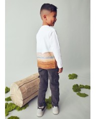 Bernumode | Mayoral: Zēnu T-krekls ar garām piedurknēm 13,64 € Zēnu krekls ar garām piedurknēm no 100% kokvilnas. Dekorēts ar modernu apdruku, nodrošinot ērtumu un stilīgu izskatu ikdienai. Bernumode | Mayoral: Zēnu T-krekls ar garām piedurknēm 13,64 € Zēnu krekls ar garām piedurknēm no 100% kokvilnas. Dekorēts ar modernu apdruku, nodrošinot ērtumu un stilīgu izskatu ikdienai.