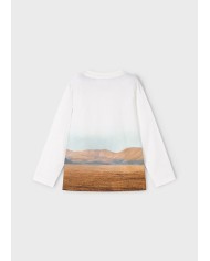 Bernumode | Mayoral: L/s t-shirt for boy €13.64 Long-sleeve T-shirt for boys made of 100% cotton. Decorated with a stylish print, offering comfort and a trendy look for everyday wear. Bernumode | Mayoral: L/s t-shirt for boy €13.64 Long-sleeve T-shirt for boys made of 100% cotton. Decorated with a stylish print, offering comfort and a trendy look for everyday wear.