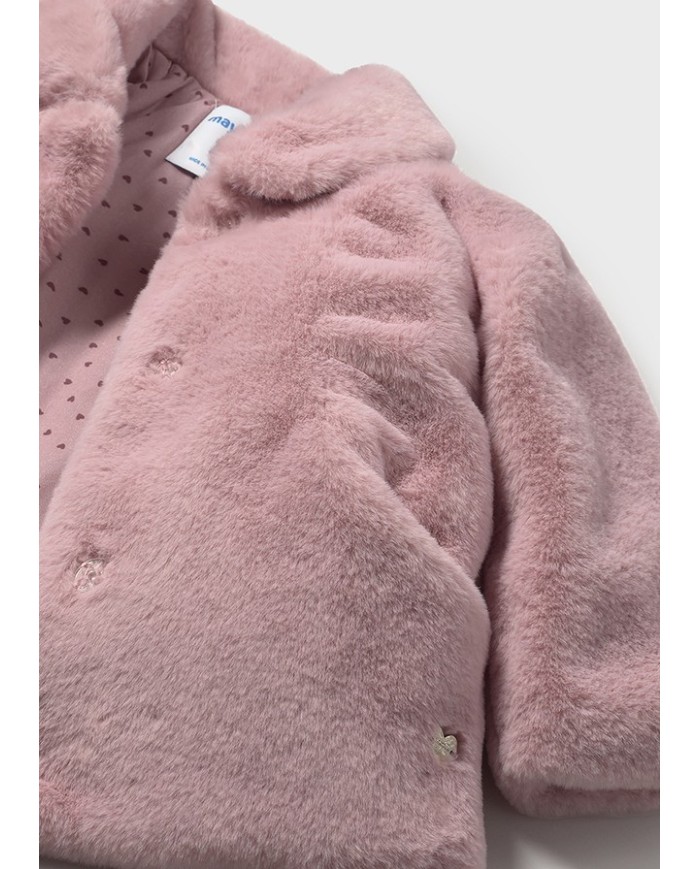 Bernumode | Mayoral: Fur coat for girl €39.26 Made with recycled polyester. Long-sleeve coat for babies. Snap-button closure at the front. Functional front pockets. Bernumode | Mayoral: Fur coat for girl €39.26 Made with recycled polyester. Long-sleeve coat for babies. Snap-button closure at the front. Functional front pockets.