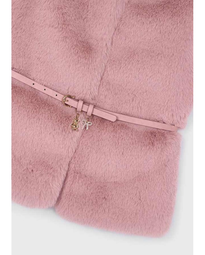 Bernumode | Mayoral: Меховая жилетка с поясом на девочку 32,64 € Оригинальный комплект из двух предметов для девочки.Жилет для девочки. Застёжка на кнопки спереди. Мягкая и приятная ткань из искусственного меха.Регулируемый ремень для девочки.
 Bernumode | Mayoral: Меховая жилетка с поясом на девочку 32,64 € Оригинальный комплект из двух предметов для девочки.Жилет для девочки. Застёжка на кнопки спереди. Мягкая и приятная ткань из искусственного меха.Регулируемый ремень для девочки.