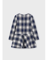 Bernumode | Mayoral: Трикотажное платье на девочку 41,74 € Платье для девочки с объёмными рукавами и круглым вырезом. Лаконичный крой с акцентом на талию и невидимая молния на спинке обеспечивают удобство и элегантность. Комбинированные ткани создают уникальный дизайн, дополненный декоративными карманами и металлическими аппликациями. Клетчатый узор придаёт наряду стильный и современный вид. Bernumode | Mayoral: Трикотажное платье на девочку 41,74 € Платье для девочки с объёмными рукавами и круглым вырезом. Лаконичный крой с акцентом на талию и невидимая молния на спинке обеспечивают удобство и элегантность. Комбинированные ткани создают уникальный дизайн, дополненный декоративными карманами и металлическими аппликациями. Клетчатый узор придаёт наряду стильный и современный вид.