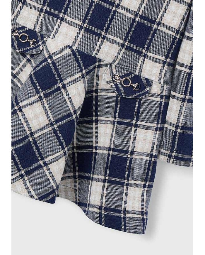 Bernumode | Mayoral: Трикотажное платье на девочку 41,74 € Платье для девочки с объёмными рукавами и круглым вырезом. Лаконичный крой с акцентом на талию и невидимая молния на спинке обеспечивают удобство и элегантность. Комбинированные ткани создают уникальный дизайн, дополненный декоративными карманами и металлическими аппликациями. Клетчатый узор придаёт наряду стильный и современный вид. Bernumode | Mayoral: Трикотажное платье на девочку 41,74 € Платье для девочки с объёмными рукавами и круглым вырезом. Лаконичный крой с акцентом на талию и невидимая молния на спинке обеспечивают удобство и элегантность. Комбинированные ткани создают уникальный дизайн, дополненный декоративными карманами и металлическими аппликациями. Клетчатый узор придаёт наряду стильный и современный вид.