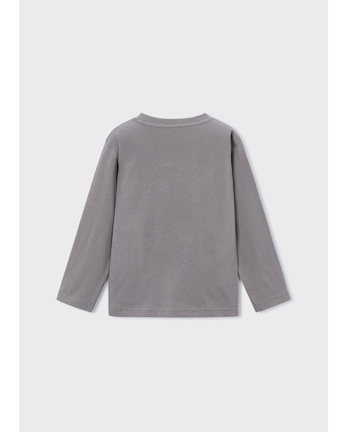 Bernumode | Mayoral: Zēnu T-krekls ar garām piedurknēm 14,46 € Zēnu garo piedurkņu krekliņš. Apaļš kakla izgriezums. Audums 100% kokvilna. Dekoratīvie elementi: sietspiede (prints).
Izvēloties mūsu kokvilnas izstrādājumus, jūs atbalstāt mūsu ieguldījumu Better Cotton iniciatīvā. Better Cotton tiek iegūts, izmantojot masas bilances sistēmu, un to nav iespējams fiziski izsekot līdz galaproduktiem. Tomēr kokvilnas audzētāji gūst labumu no Better Cotton pieprasījuma ekvivalentos apjomos.
 Bernumode | Mayoral: Zēnu T-krekls ar garām piedurknēm 14,46 € Zēnu garo piedurkņu krekliņš. Apaļš kakla izgriezums. Audums 100% kokvilna. Dekoratīvie elementi: sietspiede (prints).
Izvēloties mūsu kokvilnas izstrādājumus, jūs atbalstāt mūsu ieguldījumu Better Cotton iniciatīvā. Better Cotton tiek iegūts, izmantojot masas bilances sistēmu, un to nav iespējams fiziski izsekot līdz galaproduktiem. Tomēr kokvilnas audzētāji gūst labumu no Better Cotton pieprasījuma ekvivalentos apjomos.