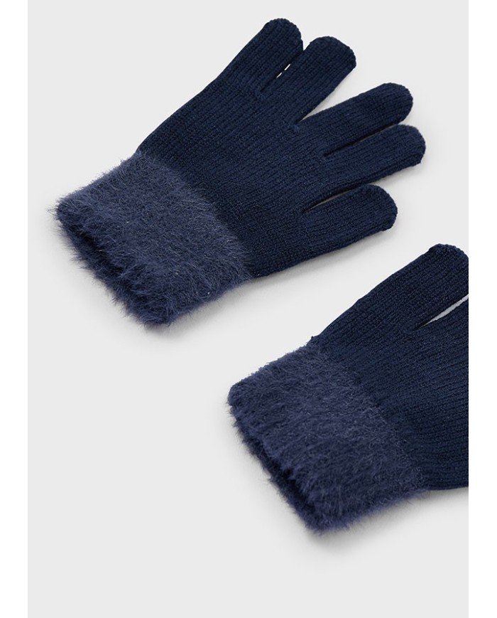 Bernumode | Mayoral: Tricot fur gloves €7.36 Pair of gloves for girls, perfect for protecting hands on cold days. Made of soft and comfortable knitted fabric. Decorated with stylish studs for a fashionable touch. Bernumode | Mayoral: Tricot fur gloves €7.36 Pair of gloves for girls, perfect for protecting hands on cold days. Made of soft and comfortable knitted fabric. Decorated with stylish studs for a fashionable touch.