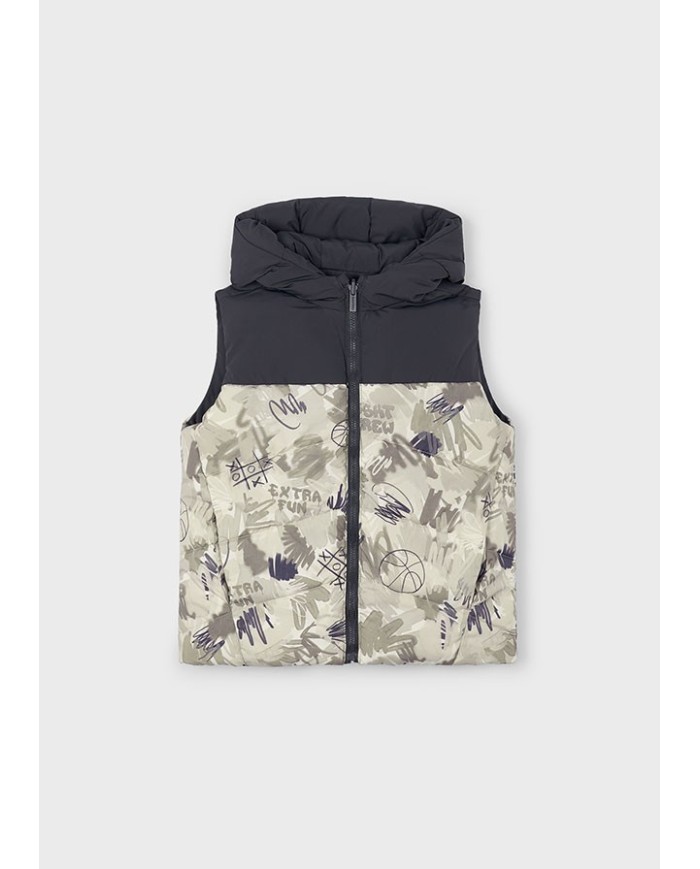 Bernumode | Mayoral: 2-сторонняя стёганная жилетка на мальчика, с капюшоном 34,63 € Содержит переработанный полиэстер. Жилет для мальчика. Воротник с капюшоном. Центральная застёжка на молнию спереди. Мягкая подкладка из полиэстера. Функциональные передние карманы. Bernumode | Mayoral: 2-сторонняя стёганная жилетка на мальчика, с капюшоном 34,63 € Содержит переработанный полиэстер. Жилет для мальчика. Воротник с капюшоном. Центральная застёжка на молнию спереди. Мягкая подкладка из полиэстера. Функциональные передние карманы.