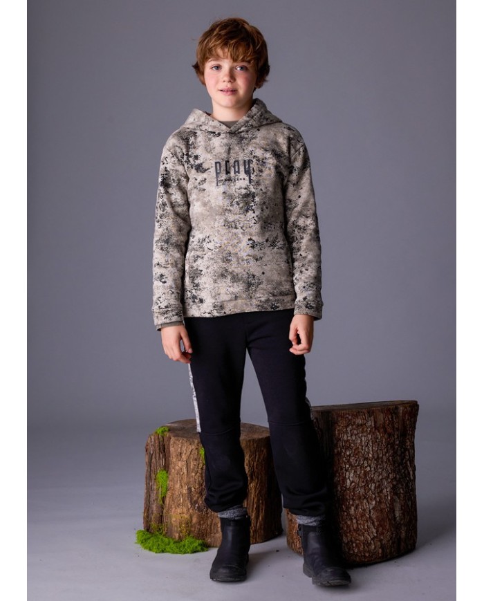 Bernumode | Mayoral: Printed pullover for boy €27.19 Hooded sweatshirt from the Mayoral collection.Made from textured, slightly stretchy knit fabric.


Simple cut that allows freedom of movement.


Finished with elastic bonded tape.


Practical front kangaroo pocket.


Hooded design.


Long sleeves.


