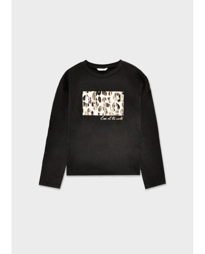 Bernumode | Mayoral: Meiteņu T-krekls ar garām piedurknēm 16,45 € Garām piedurknēm T-krekls meitenēm ar apaļu kakla izgriezumu. Izgatavots no mīksta un elastīga kokvilnas auduma maksimālam komfortam ikdienas valkāšanā. Dekoratīvi elementi: spīguļi. Izvēloties mūsu kokvilnas produktus, jūs atbalstāt mūsu ieguldījumu Better Cotton iniciatīvā. Better Cotton kokvilna tiek iegūta, izmantojot masas līdzsvara sistēmu, un to nevar fiziski izsekot līdz galaproduktiem, taču kokvilnas ražotāji gūst labumu no Better Cotton pieprasījuma ekvivalentā apjomā. Bernumode | Mayoral: Meiteņu T-krekls ar garām piedurknēm 16,45 € Garām piedurknēm T-krekls meitenēm ar apaļu kakla izgriezumu. Izgatavots no mīksta un elastīga kokvilnas auduma maksimālam komfortam ikdienas valkāšanā. Dekoratīvi elementi: spīguļi. Izvēloties mūsu kokvilnas produktus, jūs atbalstāt mūsu ieguldījumu Better Cotton iniciatīvā. Better Cotton kokvilna tiek iegūta, izmantojot masas līdzsvara sistēmu, un to nevar fiziski izsekot līdz galaproduktiem, taču kokvilnas ražotāji gūst labumu no Better Cotton pieprasījuma ekvivalentā apjomā.