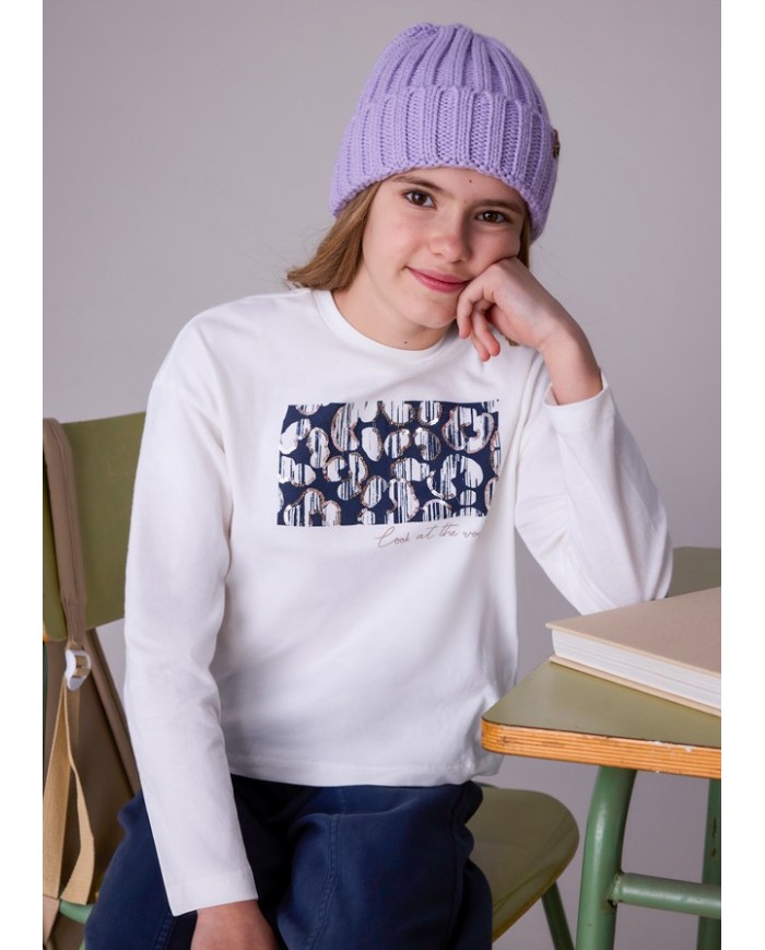 Bernumode | Mayoral: L/s graphic t-shirt for girl €16.45 Long-sleeve T-shirt for girls with a round neckline. Made from soft, stretchy cotton for maximum comfort in everyday wear. Decorative elements: sequins. By choosing our cotton products, you support our investment in the Better Cotton initiative. Better Cotton is produced through a mass balance system and cannot be physically traced to the final products, but cotton producers benefit from the demand for Better Cotton in equivalent volumes.