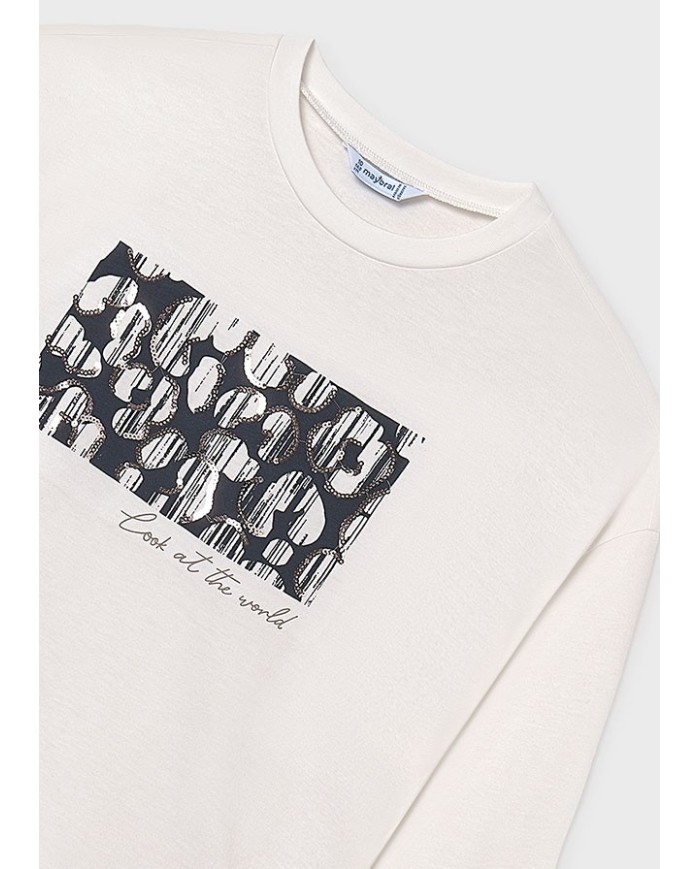 Bernumode | Mayoral: Футболка с длинным рукавом на девочку 16,45 € Длинная футболка для девочек с круглым вырезом. Выполнена из мягкого эластичного хлопка для максимального комфорта в повседневной носке. Элементы декора: пайетки. При выборе нашей хлопковой продукции вы поддерживаете нашу инвестицию в инициативу Better Cotton. Хлопок Better Cotton производится по системе балансировки массы и не может быть физически отслежен до конечных продуктов, однако производители хлопка получают выгоду от спроса на Better Cotton в эквивалентных объемах.
