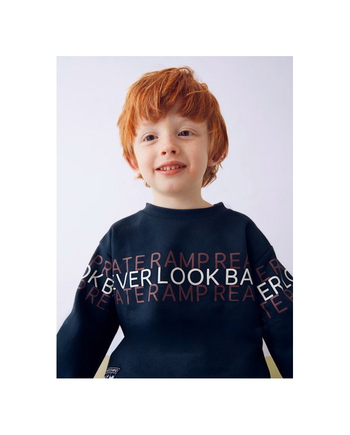 Bernumode | Mayoral: Two-piece tracksuit for boys with sweatshirt and long pants €27.19 Two-piece tracksuit for boys with sweatshirt and long pants.Long-sleeved sweatshirt for boys. Round neckline. Decorative elements: screen print (print).Pants for boys. Elastic waistband with drawstring. Side pockets.