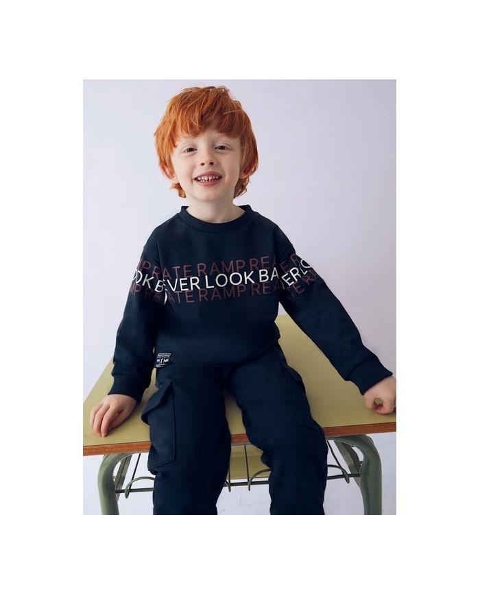 Bernumode | Mayoral: Two-piece tracksuit for boys with sweatshirt and long pants €27.19 Two-piece tracksuit for boys with sweatshirt and long pants.Long-sleeved sweatshirt for boys. Round neckline. Decorative elements: screen print (print).Pants for boys. Elastic waistband with drawstring. Side pockets.