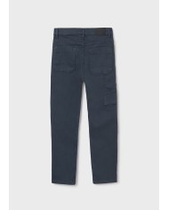 Bernumode | Mayoral: Брюки на мальчика 27,19 € Брюки для мальчика. Застёжка на молнию и пуговицу. Внутренняя регулируемая резинка с пуговицами для лучшей посадки. Удобная и универсальная джинсовая ткань для повседневных образов. В целях безопасности маленькие размеры (2–5 лет) не имеют настоящей молнии в гульфике — она будет имитированной.