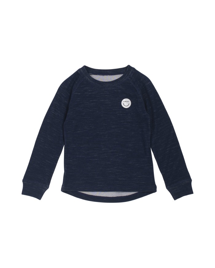 Bernumode | Viking: Bērnu termo-krekls PLAY,  merino vilna 31,32 € Veiciniet bērna bezrūpīgas rotaļas aukstā laikā ar pamatnes slāni, kam piemīt merino vilnas nepārspējamas siltumu regulējošas īpašības un kas neniez. Tas ir iespējams, pateicoties neniezošajam adītam bambusa materiālam iekšpusē, kas jūtas mīksts un gluds uz tausti. Tas ir apvienots ar merino vilnas kārtu, kas iegūta "museling free" procesā (t.i., vismaigākā pret dzīvniekiem), kas spēj saglabāt siltumu aukstumā un vēsumā siltās dienās vai aktivitātes laikā. Merino vilnai nav nepieciešama bieža mazgāšana tāpat kā citām šķiedrām, kas var palīdzēt samazināt ūdens un enerģijas patēriņu. Pēc lietošanas vienkārši pakariet bikses, lai tās izvēdinātos, un nākamajā dienā tās vienmēr būs svaigas.