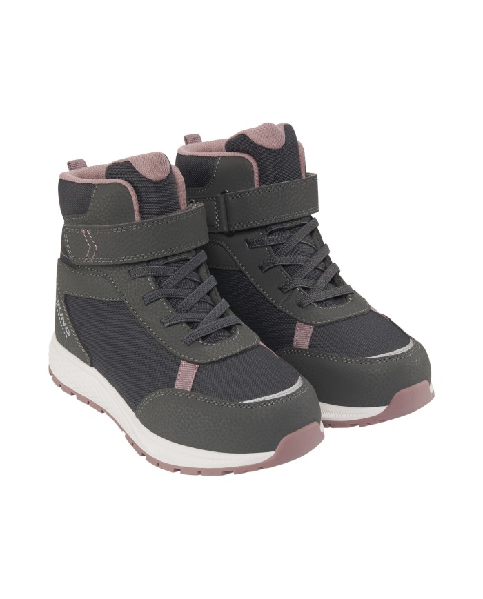 Bernumode | Viking: Equip Warm WP 1V - Sporty, lightweight kids winter boot €54.13 This winter, equip your kid's feet to take on the cold with Equip Warm WP. A sporty, high-cut model is designed to give extra protection from the cold and snow. A durable exterior is then complemented with a waterproof membrane and warm insulated lining to keep feet dry and warm within. An EVA midsole provides further insulation as well as lightweight cushioning and comfort, while rubber high-traction soles offer excellent grip. Machine washable at 30 degrees will keep feet looking and feeling fresh, and as the days begin to shorten, rest assured knowing that reflective surfaces will help ensure your kid stays visible.
Size table

 


Size
Insole, cm


34
22,7


35
23,3


36
24


37
24,7


38
25,3


39
26


40
26,7


41
27,3


