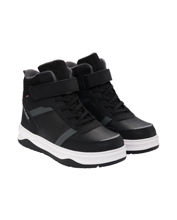Bernumode | Viking: Squad Warm WP 1V - Sneaker inspired, durable kids winter boot €54.13 Keep your kid's feet warm, dry and looking good at the schoolyard with this durable urban junior winter boot. A waterproof membrane helps feet stay dry throughout the day, while a warm lining keeps them warm. Comfort aside, a cool, urban impression disguises the fact that this boot is built tough: A fully synthetic upper, for example, is further equipped with abrasion-resistant reinforcements. Machine washable at 30 degrees will keep feet looking and feeling fresh, and the thick rubber outsole does more than just provide a contemporary look - it also provides excellent grip that is also made to last.
 Bernumode | Viking: Squad Warm WP 1V - Sneaker inspired, durable kids winter boot €54.13 Keep your kid's feet warm, dry and looking good at the schoolyard with this durable urban junior winter boot. A waterproof membrane helps feet stay dry throughout the day, while a warm lining keeps them warm. Comfort aside, a cool, urban impression disguises the fact that this boot is built tough: A fully synthetic upper, for example, is further equipped with abrasion-resistant reinforcements. Machine washable at 30 degrees will keep feet looking and feeling fresh, and the thick rubber outsole does more than just provide a contemporary look - it also provides excellent grip that is also made to last.