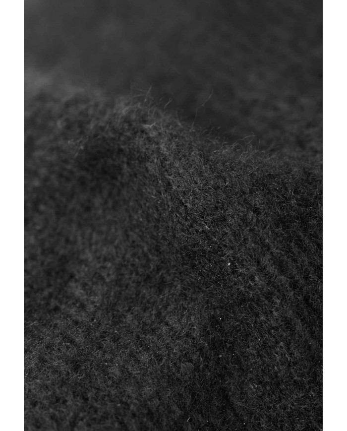 Bernumode | Reima: Softshell gloves, Tehden €18.26 
These water-repellent and breathable gloves for kids are made of durable softshell material and have a dirt repellent surface. Lined with soft, brushed polyester knit.

Reima's softshell material is loved by kids, and praised for its lightness, flexibility and comfort. These water-repellent and breathable kids' softshell gloves are made from a durable material and have a water and dirt repellent surface. The forefinger and thumb tips work with touchscreens, so there's no need for children to take the gloves off when calling home on the phone. The grippy surface on the palm is great for helping kids hold onto items securely. Lined with a soft brushed polyester knit, these kids' touchscreen gloves are a superb choice.


Kids' mid-season gloves
Waterproof material, no insert - product is not waterproof
Reinforced palm and thumb
Fluorocarbon-free water and dirt repellent finish Teflon EcoElite®
Brushed polyester knit lining
Touch screen friendly
Reflective print




SIZE TABLE



Age appr.
Size
Palm height (cm)
Palm girth (cm)


0-12 m
0
8
10


6-18 m
1
9
11.5


1-2 y
2
10
12.5


2-4 y
3
11.5
13.5


4-6 y
4
13
15


6-8 y
5
14
16


8-10 y
6
15
17


10-12 y
7
16
17.5


12-14 y
8
17
18




