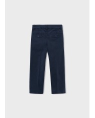Bernumode | Mayoral: Базовые брюки на мальчика 19,42 € Эти стильные брюки для мальчика выполнены из 98% хлопка и 2% эластана, что делает их комфортными и эластичными для активных детей. Брюки с классической посадкой, с карманами спереди и сзади, идеально подходят для повседневного ношения. Кнопка на поясе и качественная отделка придают им элегантный вид. Универсальный темно-синий цвет позволяет легко сочетать их с различной одеждой, а состав ткани гарантирует долговечность и комфорт. Bernumode | Mayoral: Базовые брюки на мальчика 19,42 € Эти стильные брюки для мальчика выполнены из 98% хлопка и 2% эластана, что делает их комфортными и эластичными для активных детей. Брюки с классической посадкой, с карманами спереди и сзади, идеально подходят для повседневного ношения. Кнопка на поясе и качественная отделка придают им элегантный вид. Универсальный темно-синий цвет позволяет легко сочетать их с различной одеждой, а состав ткани гарантирует долговечность и комфорт.
