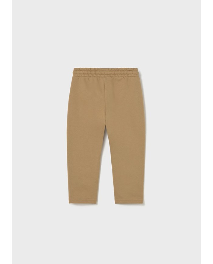 Bernumode | Mayoral: Sporta tērps mazuļiem 3 daļās (2 bikses + džemperis) 32,64 € Sporta tērps mazulim, kas sastāv no 3 daļām: džemperis ar jautru druku, kur ir kucēns mašīnā, un divas bikses. Tērps ir izgatavots no mīksta un ērta auduma, ideāli piemērots aktīviem bērniem. Biksēm ir elastīga josta, viena para ir pelēka, otra — bēša, ar elastīgiem galiem apakšā, kas nodrošina komfortu un stilu. Šis tērps būs lieliska izvēle pastaigām un ikdienas valkāšanai. Bernumode | Mayoral: Sporta tērps mazuļiem 3 daļās (2 bikses + džemperis) 32,64 € Sporta tērps mazulim, kas sastāv no 3 daļām: džemperis ar jautru druku, kur ir kucēns mašīnā, un divas bikses. Tērps ir izgatavots no mīksta un ērta auduma, ideāli piemērots aktīviem bērniem. Biksēm ir elastīga josta, viena para ir pelēka, otra — bēša, ar elastīgiem galiem apakšā, kas nodrošina komfortu un stilu. Šis tērps būs lieliska izvēle pastaigām un ikdienas valkāšanai.