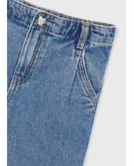 Bernumode | Mayoral: Широкие джинсы на девочку 25,54 € Джинсовые брюки для девочки клёш, расширенные книзу. Эластичная регулируемая талия с внутренними кнопками для идеальной посадки. Выполнены из комфортного хлопкового денима, идеально сочетаются с повседневными образами. Модель с вытачками и функциональными передними карманами. Выбирая хлопок Better Cotton, вы поддерживаете устойчивое производство.