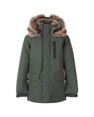 Bernumode | LENNE: Зимняя Куртка/Парка HANNO 250 г 105,06 € 
Высокотехнологичная ткань Active + имеет водонепроницаемую мембрану, которая препятствует проникновению воды сквозь изделие. В то же время ткань обладает способностью испарять пот.
Водостойкость: 10000 ммВоздухопроводимость: 10000 г/ м²/24 ч
Водо- и грязеотталкивающая способность: обработка DWR (Durable Water Repellent)
Материал верха: 100% полиамид+PU, Ткань-Active plus. Ткань Cordura (сверхпрочная и износостойкая).
Материал подкладки: 100% полиэстер.
Утеплитель: Isosoft (250 гр).
БЕСТСЕЛЛЕР! Зимняя парка для мальчика с роскошным мехом.
Парка для мальчика с пушистым капюшоном на молнии.
Эта однотонная зимняя парка Le-Company определенно понравится школьникам. Пушистая парка имеет стильный капюшон на молнии, который можно открыть, чтобы открыть еще больше меха, покрывающего плечи. Парка длиннее сзади и изготовлена из водонепроницаемой и дышащей ткани ActivePlus, которая всегда обеспечивает максимальный комфорт. Водонепроницаемая поверхность ткани защищает от ветра, дождя и снега, не деформируется и выдерживает регулярные стирки, сохраняя свои первоначальные качества. Регулируемые рукава. Передняя часть парки имеет два боковых кармана на молнии и нагрудный карман на молнии. Капюшон полностью отстегивается с помощью застежек-молний.
Высокотехнологичная ткань Active+ имеет водонепроницаемую мембрану, которая предотвращает проникновение воды через изделие. При этом он обладает способностью испарять пот. ◆Водонепроницаемость: водяной столб 10 000 мм ◆Воздухопроницаемость: паропроницаемость 10 000 г/м²/24ч ◆Ветрозащита: воздухопроницаемость 0 л/м²с ◆Водо- и грязеотталкивание: покрытие DWR (Durable Water Repellent) 
Утеплитель EXTRA WARM ⁑⁑ – лучший выбор для морозной погоды. Дышащая ткань не дает вашему ребенку потеть. Теплоудерживающая способность намного выше, чем у обычной ваты. Обеспечивает комфорт и свободу движений при температуре от -1 до -30°C. 
Петля для крепления отражателя. Bernumode | LENNE: Зимняя Куртка/Парка HANNO 250 г 105,06 € 
Высокотехнологичная ткань Active + имеет водонепроницаемую мембрану, которая препятствует проникновению воды сквозь изделие. В то же время ткань обладает способностью испарять пот.
Водостойкость: 10000 ммВоздухопроводимость: 10000 г/ м²/24 ч
Водо- и грязеотталкивающая способность: обработка DWR (Durable Water Repellent)
Материал верха: 100% полиамид+PU, Ткань-Active plus. Ткань Cordura (сверхпрочная и износостойкая).
Материал подкладки: 100% полиэстер.
Утеплитель: Isosoft (250 гр).
БЕСТСЕЛЛЕР! Зимняя парка для мальчика с роскошным мехом.
Парка для мальчика с пушистым капюшоном на молнии.
Эта однотонная зимняя парка Le-Company определенно понравится школьникам. Пушистая парка имеет стильный капюшон на молнии, который можно открыть, чтобы открыть еще больше меха, покрывающего плечи. Парка длиннее сзади и изготовлена из водонепроницаемой и дышащей ткани ActivePlus, которая всегда обеспечивает максимальный комфорт. Водонепроницаемая поверхность ткани защищает от ветра, дождя и снега, не деформируется и выдерживает регулярные стирки, сохраняя свои первоначальные качества. Регулируемые рукава. Передняя часть парки имеет два боковых кармана на молнии и нагрудный карман на молнии. Капюшон полностью отстегивается с помощью застежек-молний.
Высокотехнологичная ткань Active+ имеет водонепроницаемую мембрану, которая предотвращает проникновение воды через изделие. При этом он обладает способностью испарять пот. ◆Водонепроницаемость: водяной столб 10 000 мм ◆Воздухопроницаемость: паропроницаемость 10 000 г/м²/24ч ◆Ветрозащита: воздухопроницаемость 0 л/м²с ◆Водо- и грязеотталкивание: покрытие DWR (Durable Water Repellent) 
Утеплитель EXTRA WARM ⁑⁑ – лучший выбор для морозной погоды. Дышащая ткань не дает вашему ребенку потеть. Теплоудерживающая способность намного выше, чем у обычной ваты. Обеспечивает комфорт и свободу движений при температуре от -1 до -30°C. 
Петля для крепления отражателя.