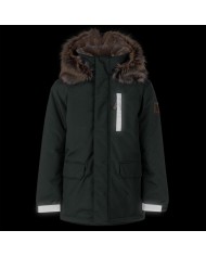 Bernumode | Lenne: Jacket/Parka HANNO 250 g €105.06 Water column: 10 000 mm
Breathable: 10 000 g/m²/24h
Water and soil reprellency: DWR coating (Durable Water Repellent)
BEST SELLER! Boys’ winter parka with luxurious fur
Boys’ parka with a zippered furry hood
This solid-colour Le-Company winter parka is a definite favourite among schoolboys. The fluffy parka features a cool zippered hood, which can be opened to reveal even more fur that covers shoulders. The parka is longer in the back and made of highly waterproof and breathable ActivePlus fabric, which ensures maximum comfort at all times. The waterproof surface of the fabric protects from wind, rain and snow, does not become deformed and handles regular washing, maintaining its initial qualities. Adjustable sleeves. The front of the parka features two zippered sidepockets and a zippered chest pocket. The hood is fully detachable with snap fasteners.
Our high-tech Active+ fabric has a waterproof membrane which prevents water from coming through the product. At the same time it has the ability to evaporate sweat. ◆Water resistance: water column 10 000 mm ◆Breathability: water vapour transmission rate 10 000 g/m²/24h ◆Wind resistance: air permeability 0 l/m²s ◆Water and soil reprellency: DWR coating (Durable Water Repellent)
EXTRA WARM ⁑⁑ insulation is the best choice for frosty weather. Breathable fabric keeps your child from sweating. Heat retaining capacity is much higher than in usual wadding. Offers wearers comfort and freedom of movement in -1..-30°C.
Loop for attaching the reflector.

