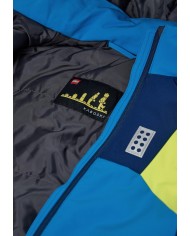 Bernumode | Lego: Winter jacket  for boy  LWJAZ 801 (140 g) €74.34 Functional LEGO® ski jacket for kids
Introducing a highly functional LEGO® ski jacket, designed to keep your child warm and comfortable during winter adventures. The cool jacket combines awesome ski features with a trendy design, makint it ideal for everyday use as well as for racing down the slopes.
The water- and windproof winter jacket for boys and girls features a detachable hood mounted on a unique snap button band for safety. When pulled at, the hood releases from the outerwear to reduce the risk of accidents where the kids are stuck on something with the hood. The jacket also includes a safety breakaway buckle in size 98-140 for attaching LEGO gloves to the sleeves. The buckle releases when the glove is pulled, reducing the risk of accidents.
Water column: 10,000 mm for excellent rain protection
Windproof design with a wind placket under the main zipper
The taped seams provide additional protection against the elements
3M™ Scotchlite reflector badges on front and back shaped as LEGO bricks, enhancing visibility in the dark
Hidden ski pass pocket with zipper closure in the sleeve - a must when skiing
Snow skirt with gripper elastic inside the jacket
Stretchy inner cuff with thumbhole for added comfort
Chin guard at the top of the YKK main zipper to protect the delicate skin under the chin
Reflective thread in zipper puller at front pockets
Designed for boys and girls, this LEGO jacket combines functionality with playful style, ensuring your child is ready for any winter adventure.
Specifications• -15 degrees Celsius / 5 Fahrenheit.• 3M reflective badge.• BIONIC-FINISH ECO® water-repellent finish on the surface.• Breathability: 4.000 g/m2/24hours.• Detachable hood.• Durability: 60.000 rubs.• Elastic at hood opening.• Reflective thread in zipper puller at front pockets.• Safety breakaway buckle for attaching the gloves to sleeves. The buckle releases when pulling the gloves.• Safety breakaway buckle only in size 98-140.• Ski pass pocket with zipper closure.• Snow skirt with gripper elastic inside jacket.• Stretchy inner cuff with thumbhole.• Taped seams.• Water column: 10.000 mm.• Wind placket under main zipper.• Windproof.• YKK main zipper.• Zipper pocket(s) on front.
 Bernumode | Lego: Winter jacket  for boy  LWJAZ 801 (140 g) €74.34 Functional LEGO® ski jacket for kids
Introducing a highly functional LEGO® ski jacket, designed to keep your child warm and comfortable during winter adventures. The cool jacket combines awesome ski features with a trendy design, makint it ideal for everyday use as well as for racing down the slopes.
The water- and windproof winter jacket for boys and girls features a detachable hood mounted on a unique snap button band for safety. When pulled at, the hood releases from the outerwear to reduce the risk of accidents where the kids are stuck on something with the hood. The jacket also includes a safety breakaway buckle in size 98-140 for attaching LEGO gloves to the sleeves. The buckle releases when the glove is pulled, reducing the risk of accidents.
Water column: 10,000 mm for excellent rain protection
Windproof design with a wind placket under the main zipper
The taped seams provide additional protection against the elements
3M™ Scotchlite reflector badges on front and back shaped as LEGO bricks, enhancing visibility in the dark
Hidden ski pass pocket with zipper closure in the sleeve - a must when skiing
Snow skirt with gripper elastic inside the jacket
Stretchy inner cuff with thumbhole for added comfort
Chin guard at the top of the YKK main zipper to protect the delicate skin under the chin
Reflective thread in zipper puller at front pockets
Designed for boys and girls, this LEGO jacket combines functionality with playful style, ensuring your child is ready for any winter adventure.
Specifications• -15 degrees Celsius / 5 Fahrenheit.• 3M reflective badge.• BIONIC-FINISH ECO® water-repellent finish on the surface.• Breathability: 4.000 g/m2/24hours.• Detachable hood.• Durability: 60.000 rubs.• Elastic at hood opening.• Reflective thread in zipper puller at front pockets.• Safety breakaway buckle for attaching the gloves to sleeves. The buckle releases when pulling the gloves.• Safety breakaway buckle only in size 98-140.• Ski pass pocket with zipper closure.• Snow skirt with gripper elastic inside jacket.• Stretchy inner cuff with thumbhole.• Taped seams.• Water column: 10.000 mm.• Wind placket under main zipper.• Windproof.• YKK main zipper.• Zipper pocket(s) on front.