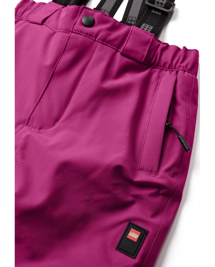 Bernumode | Lego: Kids' waterproof ski pants, LWPOWAI 708  (120 g) €66.90 Durable LEGO® ski pants for kids
These LEGO® ski pants are designed to keep boys and girls comfortable and protected during winter adventures. With a focus on functionality and style, these pants are perfect for skiing and other snowy activities.They have a 10.000 mm water column and are manufactured with fully taped seams to ensure that they keep your son or daughter dry on the playground as well as on the slopes. The durable, breathable, windproof, and even completely waterproof ski pants are reinforced at the leg opening with Cordura reinforcement and have a snow skirt with gripper elastic inside to keep snow out.
Water column of 10,000 mm provides protection from the rain
BIONIC-FINISH ECO® water-repellent finish on the surface
Windproof design to keep the cold at bay
Durability: withstand 60,000 rubs
Cordura reinforcement at the leg opening and inseam for durability
Fully taped seams to ensure that the snowpants are waterproof
Length extension feature inside legs for growing kids
3M reflective piping at the bottom part of the ski pants
Detachable and adjustable suspenders for a perfect fit
The integrated elastics at the waist provide added comfort
Snow skirt with gripper elastic inside bottom legs to keep snow out
Quality YKK main zipper and snap button closure
Zipper pockets on the front
The pants feature a breathable design with a breathability rating of 4,000 g/m2/24hours, ensuring comfort during active play. The reflective thread in the zipper puller at the front pockets adds a touch of safety, while the snap button at the front opening ensures easy wear. Inside the ski pants, there is a smart feature: The length of the trousers can be adjusted by one size, so they can be worn for a longer period of time. All in all, these high-quality ski pants will make your kid's winter adventures even more fun!
Specifications• -15 degrees Celsius / 5 Fahrenheit.• 3M reflective piping.• BIONIC-FINISH ECO® water-repellent finish on the surface.• Breathability: 4.000 g/m2/24hours.• Cordura reinforcement.• Detachable and adjustable suspenders.• Durability: 60.000 rubs.• Elastic at waist sides.• Fully taped seams.• Length extension feature inside legs.• Reflective thread in zipper puller at front pockets.• Snap button at front opening.• Snow skirt with gripper elastic inside bottom legs.• Water column: 10.000 mm.• Windproof.• YKK main zipper.• Zipper pocket(s) on front.
 Bernumode | Lego: Kids' waterproof ski pants, LWPOWAI 708  (120 g) €66.90 Durable LEGO® ski pants for kids
These LEGO® ski pants are designed to keep boys and girls comfortable and protected during winter adventures. With a focus on functionality and style, these pants are perfect for skiing and other snowy activities.They have a 10.000 mm water column and are manufactured with fully taped seams to ensure that they keep your son or daughter dry on the playground as well as on the slopes. The durable, breathable, windproof, and even completely waterproof ski pants are reinforced at the leg opening with Cordura reinforcement and have a snow skirt with gripper elastic inside to keep snow out.
Water column of 10,000 mm provides protection from the rain
BIONIC-FINISH ECO® water-repellent finish on the surface
Windproof design to keep the cold at bay
Durability: withstand 60,000 rubs
Cordura reinforcement at the leg opening and inseam for durability
Fully taped seams to ensure that the snowpants are waterproof
Length extension feature inside legs for growing kids
3M reflective piping at the bottom part of the ski pants
Detachable and adjustable suspenders for a perfect fit
The integrated elastics at the waist provide added comfort
Snow skirt with gripper elastic inside bottom legs to keep snow out
Quality YKK main zipper and snap button closure
Zipper pockets on the front
The pants feature a breathable design with a breathability rating of 4,000 g/m2/24hours, ensuring comfort during active play. The reflective thread in the zipper puller at the front pockets adds a touch of safety, while the snap button at the front opening ensures easy wear. Inside the ski pants, there is a smart feature: The length of the trousers can be adjusted by one size, so they can be worn for a longer period of time. All in all, these high-quality ski pants will make your kid's winter adventures even more fun!
Specifications• -15 degrees Celsius / 5 Fahrenheit.• 3M reflective piping.• BIONIC-FINISH ECO® water-repellent finish on the surface.• Breathability: 4.000 g/m2/24hours.• Cordura reinforcement.• Detachable and adjustable suspenders.• Durability: 60.000 rubs.• Elastic at waist sides.• Fully taped seams.• Length extension feature inside legs.• Reflective thread in zipper puller at front pockets.• Snap button at front opening.• Snow skirt with gripper elastic inside bottom legs.• Water column: 10.000 mm.• Windproof.• YKK main zipper.• Zipper pocket(s) on front.