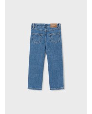 Bernumode | Mayoral: Джинсы на мальчика 22,23 € Удобные брюки с эластичным поясом и регулируемой резинкой на пуговицах внутри, чтобы обеспечить идеальную посадку. Выполнены из мягкой джинсовой ткани, легко сочетаются с любыми образами на каждый день. Практичный дизайн с несколькими карманами делает модель ещё более универсальной. Нейтральные тона и форма обеспечивают удобство и подходят как мальчикам, так и девочкам.