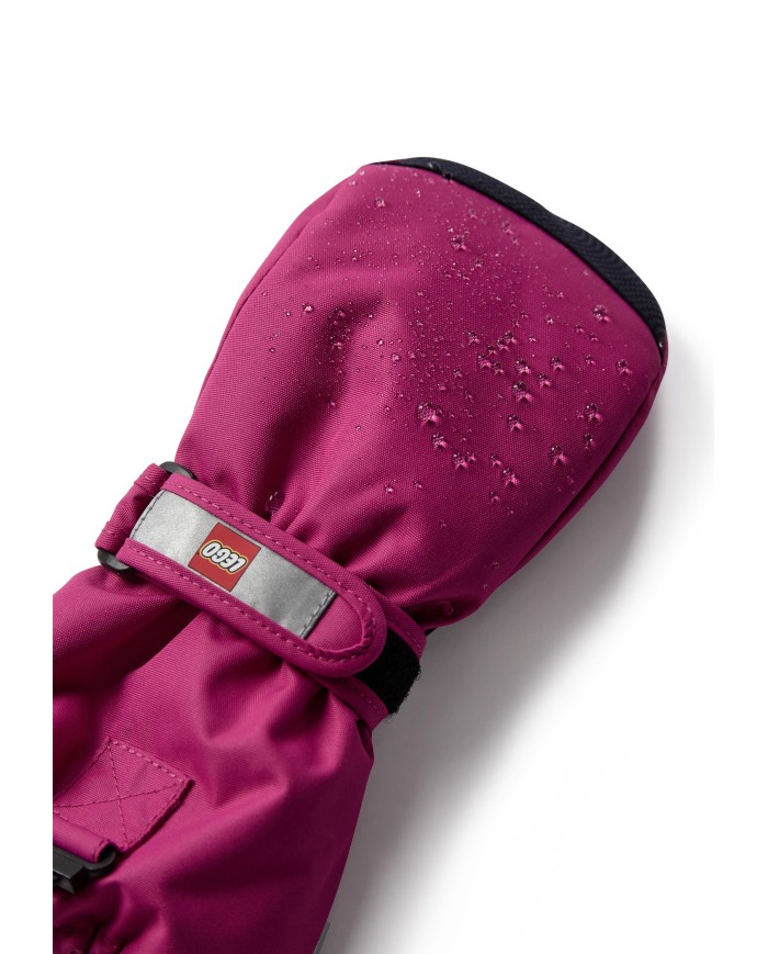 Bernumode | LEGO® Wear: Kids' waterprooof mittens with membrane, LWATLIN 706 €26.00 LEGO® mittens for boys and girlsWith these warm mittens, you are well protected from cold and rain thanks to a waterproof and breathable membrane. Then, play has no limits!The LEGO® mittens for children are made in a 100% windproof and breathable material. They have a waterproof and breathable Fan-Tex membrane between the inner and outer layer which makes them 100% waterproof. The inner layer is a comfortable and insulating Thinsulate material.THIS IS WHY YOU WILL LOVE THE MITTENS    The PLAY mitten has an ergonomic fit and an elasticated wrist with a reflector and hook and loop closure for an optimum fit    The mittens are waterproof, breathable, and windproof    With a PU anti-slip material on the palms and fingertips for a better grip    You can click the mitten onto the sleeve of the LEGO winter jacket or snowsuit so that it doesn’t get lost (size 104-140 only)Elasticated wrist with a reflector and hook and loop closure for an optimum fit. The mitten entry is also elasticated to keep snow out. The mitten has an ergonomic fit and a PU anti-slip material on the palms and fingertips for a better grip.Safety break-away buckle in size 104-140 for attaching the mittens to a snowsuit or jacket sleeve. The buckle releases when pulling the mittens, so that your child does not get stuck on anything. The mittens can be hooked together at the wrist to keep the pair together when they are not in use.Choose between lots of great colours Bernumode | LEGO® Wear: Kids' waterprooof mittens with membrane, LWATLIN 706 €26.00 LEGO® mittens for boys and girlsWith these warm mittens, you are well protected from cold and rain thanks to a waterproof and breathable membrane. Then, play has no limits!The LEGO® mittens for children are made in a 100% windproof and breathable material. They have a waterproof and breathable Fan-Tex membrane between the inner and outer layer which makes them 100% waterproof. The inner layer is a comfortable and insulating Thinsulate material.THIS IS WHY YOU WILL LOVE THE MITTENS    The PLAY mitten has an ergonomic fit and an elasticated wrist with a reflector and hook and loop closure for an optimum fit    The mittens are waterproof, breathable, and windproof    With a PU anti-slip material on the palms and fingertips for a better grip    You can click the mitten onto the sleeve of the LEGO winter jacket or snowsuit so that it doesn’t get lost (size 104-140 only)Elasticated wrist with a reflector and hook and loop closure for an optimum fit. The mitten entry is also elasticated to keep snow out. The mitten has an ergonomic fit and a PU anti-slip material on the palms and fingertips for a better grip.Safety break-away buckle in size 104-140 for attaching the mittens to a snowsuit or jacket sleeve. The buckle releases when pulling the mittens, so that your child does not get stuck on anything. The mittens can be hooked together at the wrist to keep the pair together when they are not in use.Choose between lots of great colours