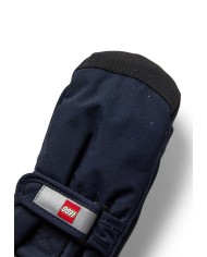 Bernumode | LEGO® Wear: Bērnu ūdensnecaurlaidīgi dūraiņi ar membrānu, LWARIPO 703 26,00 € LEGO® dūraiņi maziem zēniem un meitenēm 
Cimdiņu vai dūraiņu uzvilkšana mazajiem var būt diezgan sarežģīts darbs. Tāpēc dūraiņa iekšpusē ir garš rāvējslēdzējs, lai atvieglotu to uzvilkšanu un noņemšanu. 
KĀPĒC JUMS PATĪKĀS DŪRAINI  

TEC dūraiņi ir izgatavoti no 100% vēja necaurlaidīga, ūdensnecaurlaidīga un elpojoša materiāla  
LEGO® dūraiņam ir ergonomisks piegulums un PU neslīdošs materiāls uz plaukstām labākam satvērienam  
Gar iekššuvi ir praktisks YKK rāvējslēdzējs, lai cimdus būtu vieglāk uzvilkt un novilkt mazajām rociņām – un aiztaisīt rāvējslēdzēju virs piedurknes atvēruma 

Elastīga plaukstas locītava ar atstarotāju un āķa un cilpas aizdari optimālai piegulēšanai. PLAY dūraiņa ieliktnis ir arī elastīgs, lai neļautu sniegam. Tiem ir ūdensnecaurlaidīga un elpojoša Fan-Tex membrāna starp iekšējo un ārējo slāni, kas padara tos 100% ūdensizturīgus. Iekšējais slānis ir cieši pieguļošs un izolējošs Thinsulate materiāls. 
Drošības atdalāma sprādze dūraiņu piestiprināšanai pie sniega tērpa vai jakas piedurknes. Sprādze atlaižas, velkot dūraiņus, lai jūsu bērns ne uz ko neaizķertos. 
Izvēlieties starp daudzām jaukām krāsām.