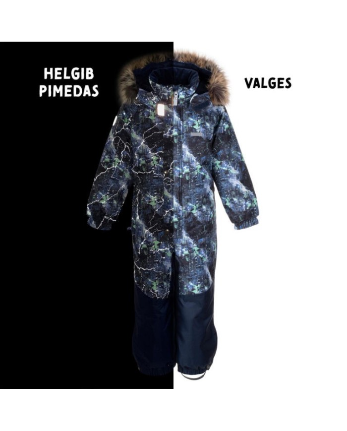 Bernumode | Lenne: Ziemas kombinezons REY 180 g 91,17 € 


ĻOTI SILTA ⁂ izolācija ir labākā izvēle aukstam laikam. Lieliski piemērota temperatūrai -15..-5°C.Kombinezona apakšējās vīles ir aplīmētas, lai nodrošinātu papildu aizsardzību no mitruma.Manšete ar mīkstu kažokādas oderi. Šī unikālā āra apģērba detaļa aizsargā jūsu bērnu maigo ādu no berzes pret stipru un izturīgu audumu. Izvēloties āra apģērbu, dodiet priekšroku šim neaizvietojamajam risinājumam.Cilpa atstarotāja piestiprināšanai.Izvēloties ziemas apģērbu bērnudārzam, priekšroka jādod kombinezonam!


Augsto tehnoloģiju Active+ audums nodrošina maksimālu aizsardzību pat vismainīgākajos laika apstākļos – tā membrāna ir ūdensnecaurlaidīga un elpojoša, ļaujot mitrumam iztvaikot no ķermeņa. Ūdensnecaurlaidības līmenis – 10 000 mm, elpojamība – 10 000 g/m²/24 h, aizsardzība pret vēju un DWR pārklājums nodrošina siltumu un sausumu jebkuros apstākļos.
ĻOTI SILTS – izolācija ir ideāli piemērota aukstam laikam. Lieliski piemērots līdz -20°C temperatūrai. Pildījums izgatavots no pārstrādātiem materiāliem.
Kombinezona apakšējās vīles ir līmētas, lai nodrošinātu papildu aizsardzību pret mitrumu.
Mīksts kažokādas oderējums apkaklē, kapucē un piedurkņu galos aizsargā jutīgo ādu no berzes, padarot izstrādājumu īpaši ērtu.
Regulējama josta labākai piegulēšanai. Lielisks veids, kā izcelt vidukli vai pielāgot lielāku izmēru.
Cilpiņa atstarotāja piestiprināšanai.
Atstarojošs audums nodrošina labāku redzamību un drošību tumsā. Auduma atstarojošais raksts atstaro automašīnu lukturu un ielu lampu gaismu, padarot apģērbu viegli pamanāmu no attāluma. Praktiska funkcija, kas padara ikdienas pastaigas drošākas.
Kombinezons no laikapstākļiem izturīga ActivePlus auduma uztur bērna apģērbu sausu, savukārt ziemas pildījums nodrošina maksimālu kustību brīvību.
Ērts un laikapstākļiem izturīgs ziemas kombinezons ar rakstu ir ideāli piemērots ikdienas valkāšanai. Kombinezons ir izgatavots no augstas kvalitātes elastīga auduma. Bērnudārzos kombinezoni vienmēr bijuši iecienītākais ziemas apģērba veids. Tas ir ērts valkāšanā, jo viengabala konstrukcija neizkustas pat tad, kad bērns vārtās sniegā. Kombinezonam ir kabata ar rāvējslēdzēju – ideāli piemērota atslēgām vai salvetēm. Atstarojošās detaļas padara bērnu redzamu pat tumšākajā ziemā. Regulējamas, noņemamas elastīgas kāju cilpas notur bikšu staras pie apaviem. Droša kapuce ar spiedpogām atvienojas, ja aizķeras.




