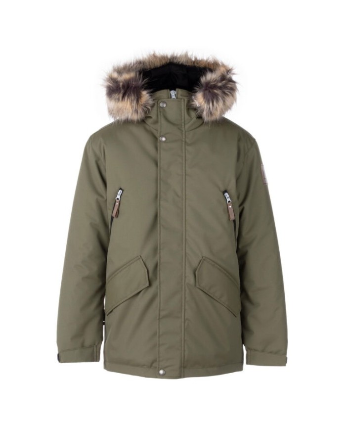 Bernumode | Lenne: Ziemas Jaka/Parka WILLEM 250 g 105,72 € Zēnu ziemas parka Lenne 23369 WILLEM ir ideāla izvēle aukstām ziemas dienām. Izgatavota no Active Plus (10 000/10 000) auduma, kas pasargā no vēja un mitruma, un siltināta ar Isosoft 250 g, tā nodrošina optimālu siltumu un kustību brīvību. Kapuce ar mākslīgo kažoku, atstarojošas detaļas un praktiskas kabatas padara šo jaku gan drošu, gan funkcionālu. Lenne — uzticama kvalitāte bērniem, kas mīl ziemas piedzīvojumus.