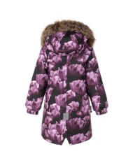Bernumode | LENNE: Зимняя Куртка/Парка  VIOLA 250 г 84,56 € Утеплитель EXTRA WARM ⁑⁑ — лучший выбор для морозной погоды. Дышащая ткань не даст вашему ребенку потеть. Теплоудерживающая способность намного выше, чем у обычного утеплителя. Обеспечивает комфорт и свободу движений при температуре от -1 до -30 °C.Манжета с мягкой меховой подкладкой. Эта уникальная деталь для верхней одежды защищает нежную кожу вашего ребенка от трения о прочную и долговечную ткань. Отдайте предпочтение этому незаменимому решению при выборе верхней одежды.Петля для крепления светоотражателя.
Парка из сверхпрочной ткани с дополнительным теплым утеплителем!
Детская парка удлинена сзади и изготовлена ​​из водонепроницаемой и дышащей ткани ActivePlus, которая обеспечивает максимальный комфорт в любое время. Водонепроницаемая поверхность ткани защищает от ветра, дождя и снега, не деформируется и выдерживает регулярную стирку, сохраняя свои первоначальные качества. Регулируемая талия обеспечивает идеальную посадку по фигуре растущего ребенка. В дизайне предусмотрены светоотражающие детали, которые делают вашего ребенка заметным даже в самые темные зимы.

