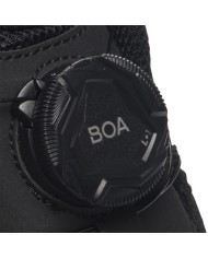 Bernumode | Viking: Stride Mid Fleece BOA WP M Black — долговечная, утепленная и водонепроницаемая обувь 77,69 € Прочные, утеплённые и водонепроницаемые ботинки средней высоты
Будь уверен в каждом шаге — как на тропе, так и за её пределами — с этими универсальными водонепроницаемыми гибридными ботинками. Стильный и поддерживающий верх из сетчатого материала с усиленными вставками в области носка и пятки обеспечивает надёжность и комфорт. Система BOA® гарантирует точную и быструю фиксацию обуви на ноге.
Фирменная мембрана Watershield от Viking, не содержащая ПФАС, защищает ноги от влаги и сохраняет комфорт даже в сырую погоду. Специально разработанная подошва с rocker-эффектом обеспечивает плавный перекат с пятки на носок и снижает сопротивление при ходьбе.
Для максимального сцепления и гибкости резиновая подошва оснащена зонами с усиленным протектором и гибкими каналами для естественного движения стопы.

Размерная таблица

 


Размер
Длина стельки, см


44
28.3


45
29.0




























