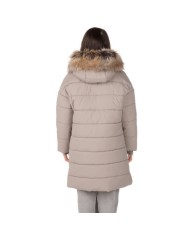 Bernumode | Lenne: Winter coat for girl LILIAN 250 g €101.09 Water column: 10 000 mm
Breathable: 10 000 g/m²/24h
Water and soil reprellency: DWR coating (Durable Water Repellent)

Wider and longer winter coat if perfect for cold weather!
The girls’ coat is made of soft weatherproof material and features wider design. The front of the coat features two deep pockets for keys and mobile phone. Long zipper at the front is convenient as it is possible to open it from both sides. At the sleeve end there is soft and warm fleece to prevent the cold form getting in.
The high-tech Active+ fabric provides maximum protection even in the most changeable weather – its membrane is waterproof yet breathable, allowing moisture to escape from the body. With a waterproof rating of 10,000 mm, breathability of 10,000 g/m²/24 h, windproof performance, and a DWR-treated water-repellent surface, it keeps the wearer warm and dry in any situation.
EXTRA WARM – perfect for extreme cold, down to –30 °C. Keeps warm while breathable materials help prevent overheating. The padding is made from recycled materials.
Soft furry lining
Loop for attaching the reflector.
