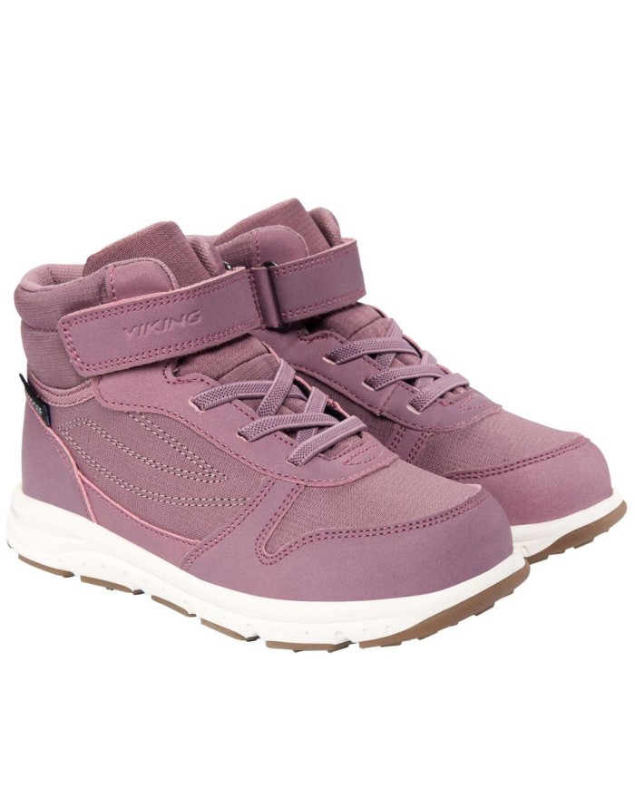 Bernumode | VIKING: Hovet Mid WP-Waterproof Light Kids Shoes €42.15 With kindergarten start finally here, you want your preschooler to have the footwear that meets their active needs, while looking good. Hovet Mid WP is our stylish urban response, that offers children an incredibly light, comfortable and waterproof shoe with solid ankle support. Parents will also appreciate that in addition to its photo-ready appearance, the shoe is machine washable. Mud puddles happen, after all.
•Fitting: Slim; •Sole/Midsole:Rubber/EVA; •Upper:Textile / Synthetic;  •Technic:Velcro; •Lining: Water Proof Lining; •Innersole material: EVA; •Insole fixing:Detachable; •Cushioning Midsole (EVA); •Machine Washable 30°C;  •Lightweight; •Machine Washable 30°C;  • Climate control insole Additional toe reinforcement;  • Ergonomic fit for growing feet
Size table



Size
Size mm


20
122 mm


21
128 mm


22
135 mm


23
142 mm


24
149 mm


25
156 mm


26
163 mm


27
170 mm


28
177 mm


29
184 mm


30
191 mm


31
199 mm


32
207 mm


33
214 mm


34
221 mm


35
228 mm





