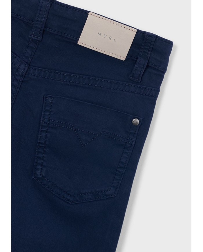 Bernumode | Mayoral: Basic twill trousers for boy €19.42 These stylish pants for boys are made from 98% cotton and 2% elastane, providing comfort and flexibility for active kids. The classic cut with front and back pockets makes them perfect for everyday wear. The button waistband and high-quality finish give them an elegant look. The versatile dark blue color easily pairs with various outfits, while the fabric composition ensures durability and comfort.