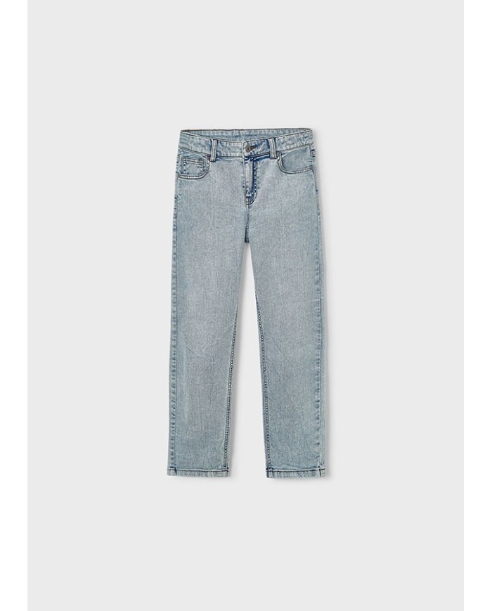 Bernumode | Mayoral: Широкие джинсы на мальчика из коллекции BOSTON 34,30 € Boston Kids — это детская версия Boston, созданная для нового поколения смелых, свободолюбивых детей. Настоящих оригиналов, которые хотят выразить себя по-своему. Стильная, яркая одежда, созданная для того, чтобы с легкостью соответствовать их повседневным приключениям. 
Наша первая детская коллекция, для детей от 4 до 14 лет, передает суть оригинального бренда. Спонтанные, универсальные и полные цвета, они сочетают в себе дизайн и функциональность, чтобы сделать повседневные моменты особенными. Свободный крой, мягкие тона и смелые, фигуративные принты с флуоресцентными акцентами — ключевые особенности этой капсульной коллекции, созданной для детей, которым никогда не бывает скучно.